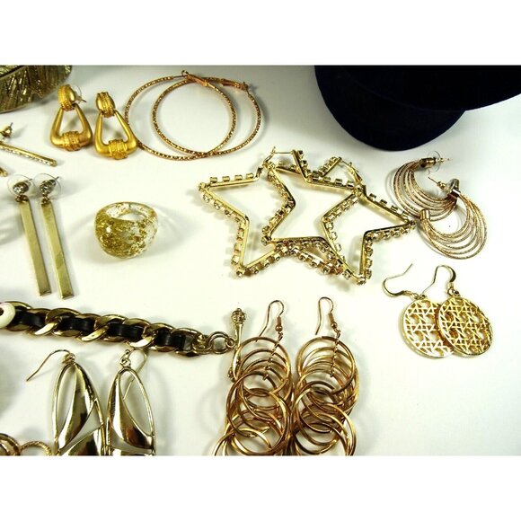 Chunky Statement Jewelry Lot Goldtone 35pc - Picture 8 of 14
